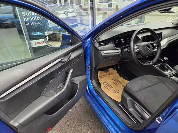 Škoda Octavia 1.5 TSI Ambiente - foto 8