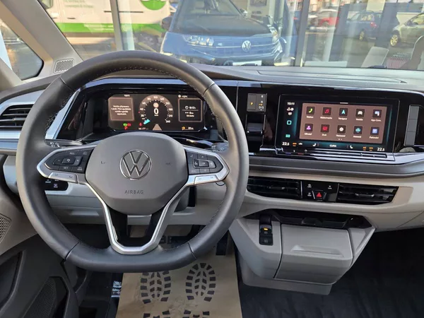 Volkswagen Multivan 2.0 TDI DSG BULLI - foto 15