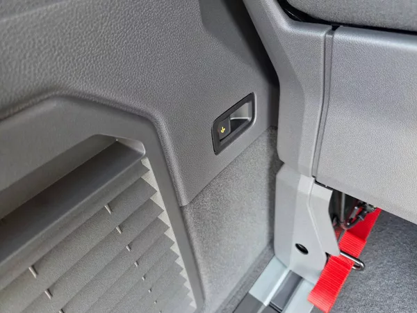 Volkswagen Multivan 2.0 TDI DSG BULLI - foto 39
