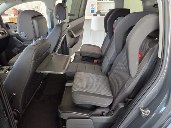 Volkswagen Touran 1.5 TSI DSG 7míst PEOPLE - foto 12