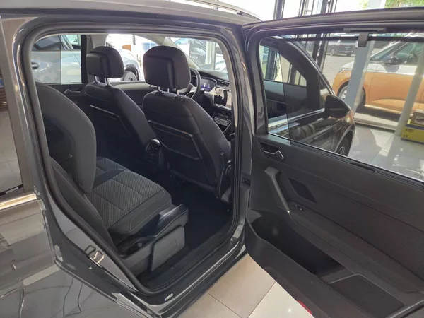Volkswagen Touran 1.5 TSI DSG 7míst PEOPLE - foto 25