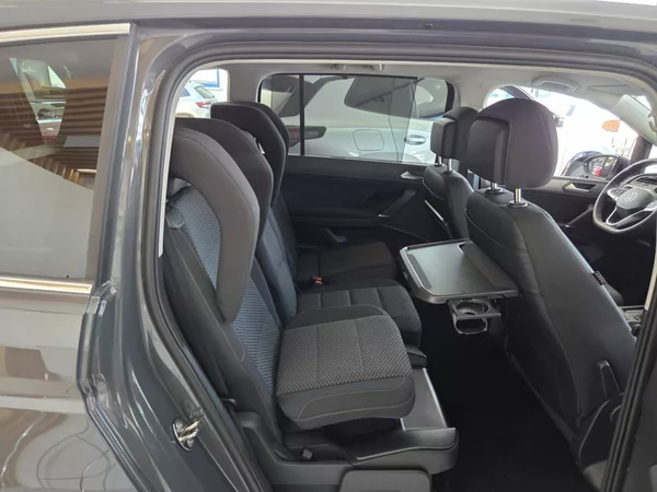 Volkswagen Touran 1.5 TSI DSG 7míst PEOPLE - foto 27