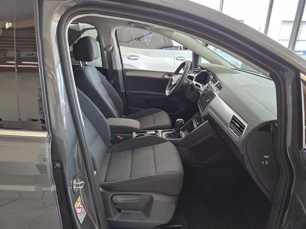 Volkswagen Touran 1.5 TSI DSG 7míst PEOPLE - foto 29