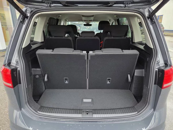 Volkswagen Touran 1.5 TSI DSG 7míst PEOPLE - foto 30