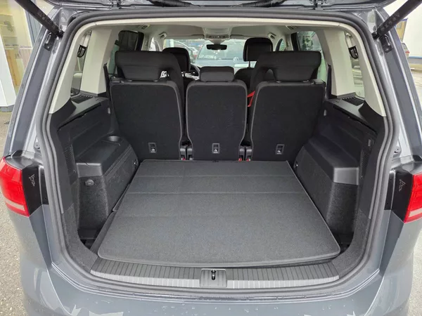 Volkswagen Touran 1.5 TSI DSG 7míst PEOPLE - foto 31