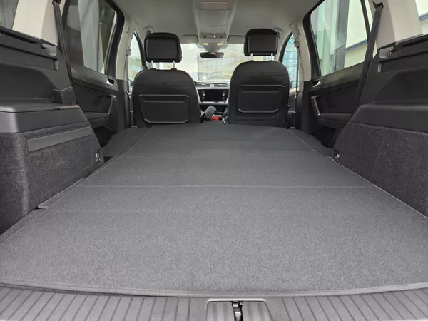 Volkswagen Touran 1.5 TSI DSG 7míst PEOPLE - foto 32