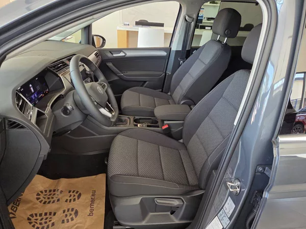 Volkswagen Touran 1.5 TSI DSG 7míst PEOPLE - foto 8