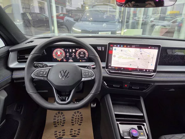 Volkswagen Tayron R-line 2.0 TDI 142 kW 4M DSG 7 - foto 16