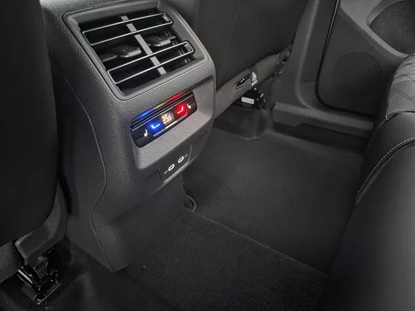 Volkswagen Tayron R-line 2.0 TDI 142 kW 4M DSG 7 - foto 47