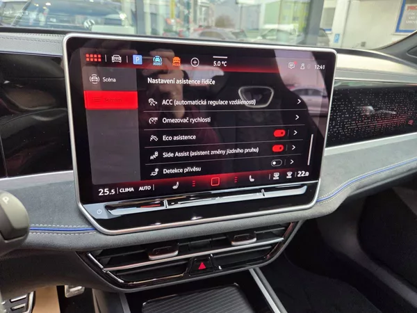 Volkswagen Passat Variant R-Line 2.0 TDI BlackStyle - foto 30