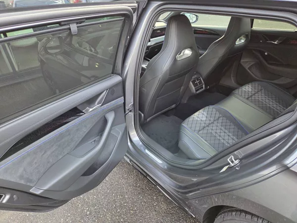 Volkswagen Passat Variant R-Line 2.0 TDI BlackStyle - foto 36