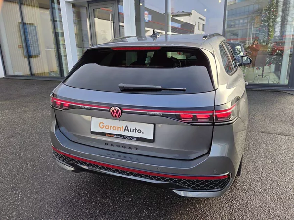 Volkswagen Passat Variant R-Line 2.0 TDI BlackStyle - foto 4