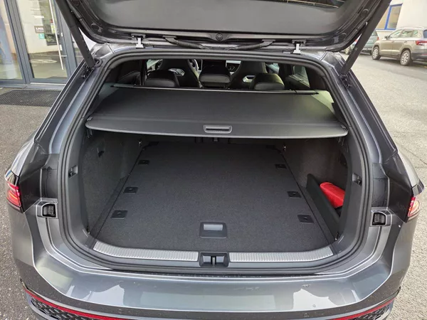 Volkswagen Passat Variant R-Line 2.0 TDI BlackStyle - foto 41