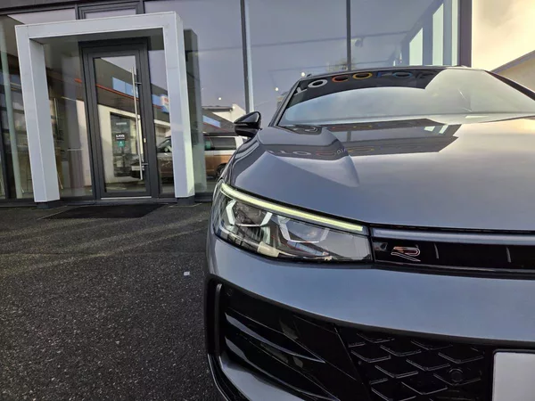 Volkswagen Passat Variant R-Line 2.0 TDI BlackStyle - foto 6