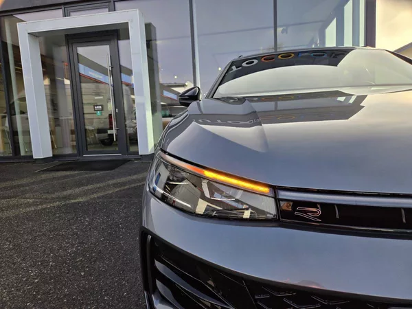 Volkswagen Passat Variant R-Line 2.0 TDI BlackStyle - foto 7