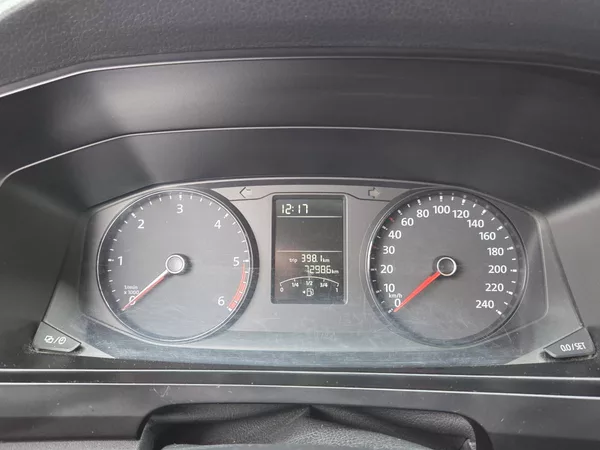 Volkswagen Transporter 2.0 TDI 9 míst - foto 12