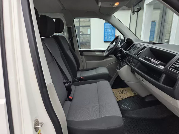 Volkswagen Transporter 2.0 TDI 9 míst - foto 21