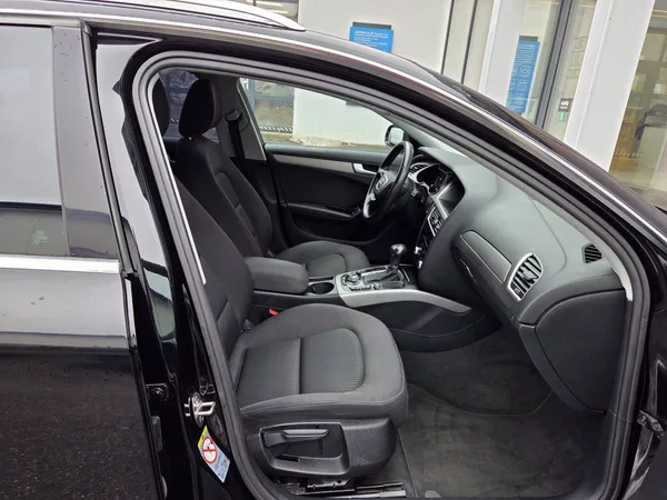 Audi A4 Avant 2.0 TDI DSG - foto 27