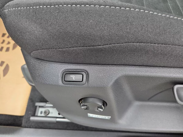 Volkswagen Touran 1.5 TSI DSG 7míst - foto 11