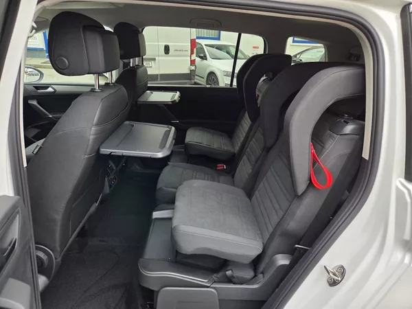 Volkswagen Touran 1.5 TSI DSG 7míst - foto 32
