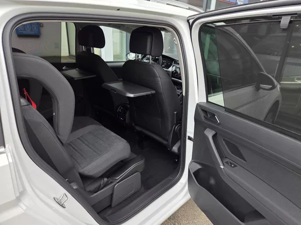Volkswagen Touran 1.5 TSI DSG 7míst - foto 33