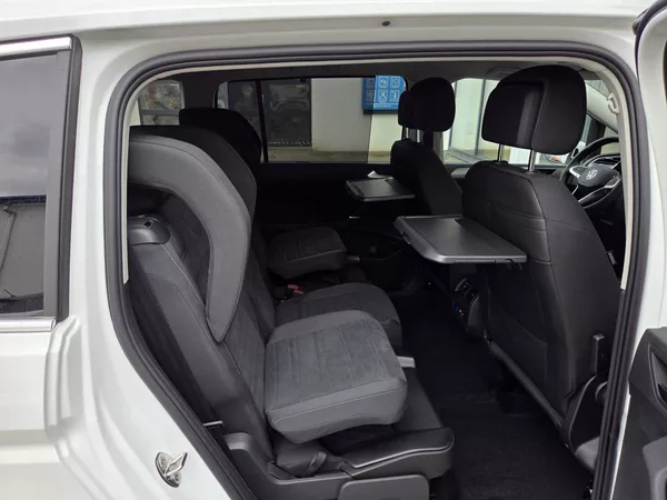 Volkswagen Touran 1.5 TSI DSG 7míst - foto 34