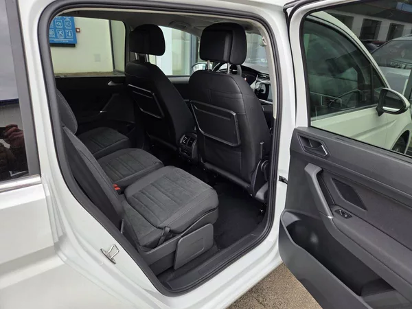 Volkswagen Touran 1.5 TSI DSG 7míst - foto 43