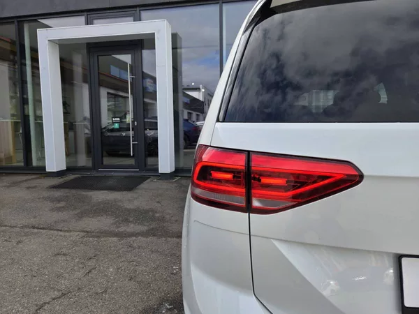 Volkswagen Touran 1.5 TSI DSG 7míst - foto 7
