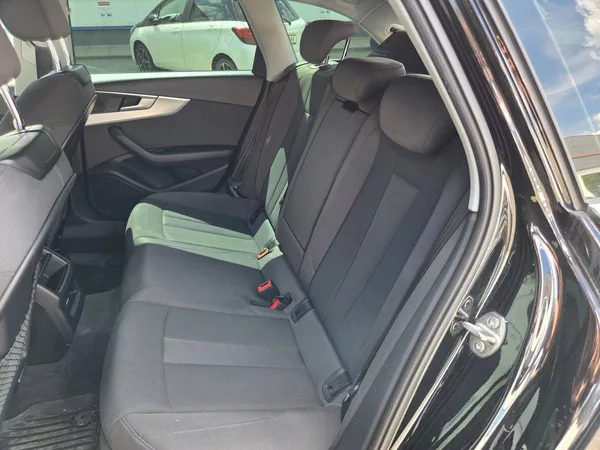 Audi A4 Avant 2.0 TDI DSG - foto 28