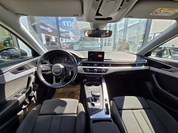 Audi A4 2.0 TDI DSG - foto 11