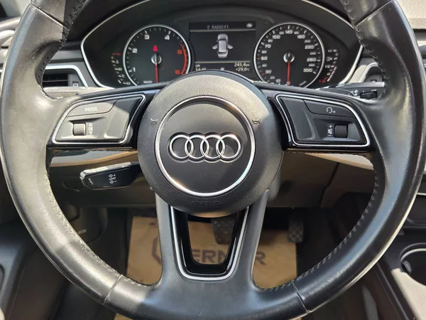 Audi A4 2.0 TDI DSG - foto 14