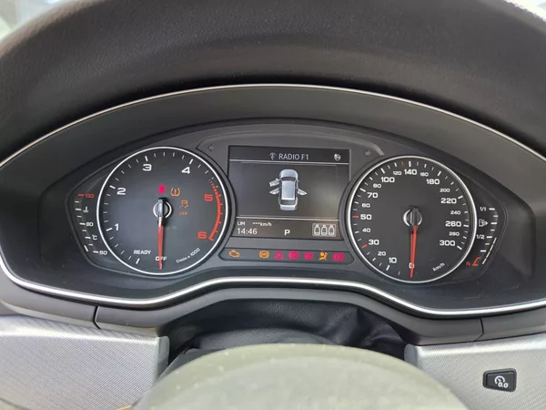 Audi A4 2.0 TDI DSG - foto 18