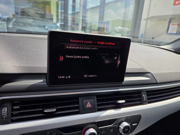 Audi A4 2.0 TDI DSG - foto 22