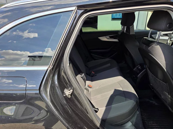 Audi A4 2.0 TDI DSG - foto 32