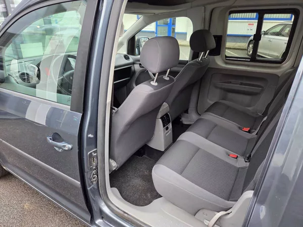 Volkswagen Caddy 1.9 TDI 4x4 - foto 18
