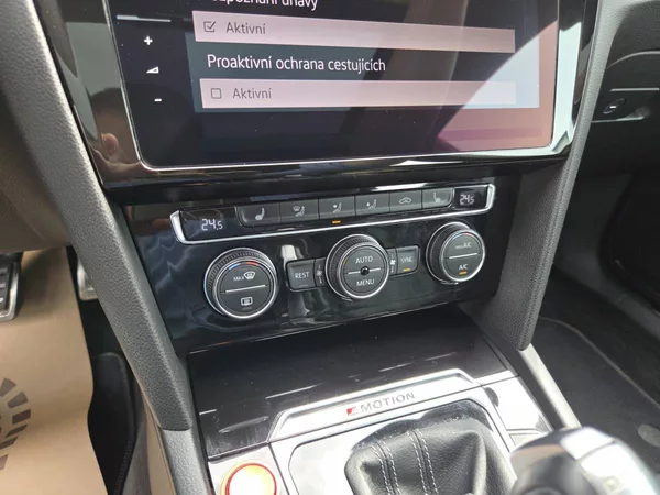 Volkswagen Arteon 2.0 BiTDI DSG 4M 176kW R-Line - foto 43