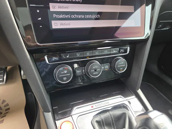 Volkswagen Arteon 2.0 BiTDI DSG 4M 176kW R-Line - foto 49