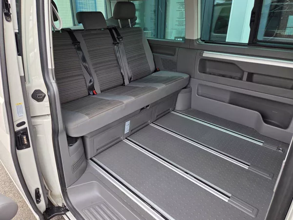 Volkswagen California 2.0 TDI DSG 4M Beach 7míst - foto 9