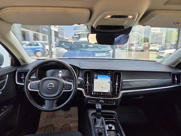 Volvo V90 D4 2.0 140kW - foto 12
