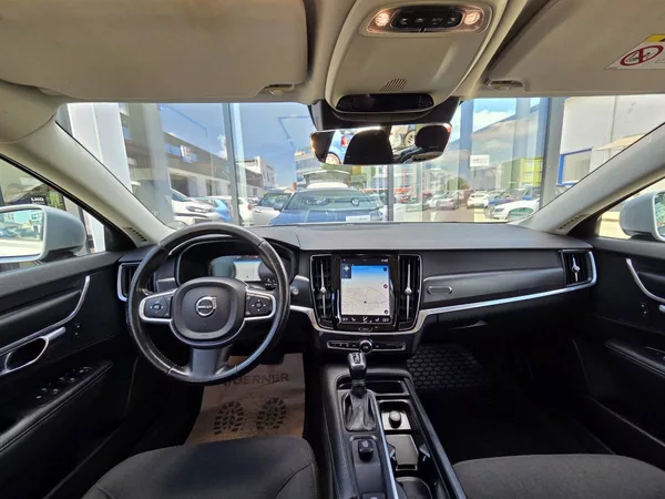 Volvo V90 D4 2.0 140kW - foto 13
