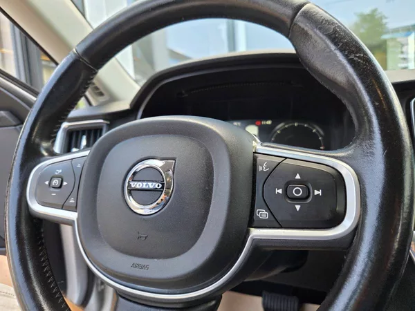 Volvo V90 D4 2.0 140kW - foto 19
