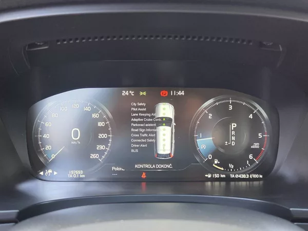 Volvo V90 D4 2.0 140kW - foto 21