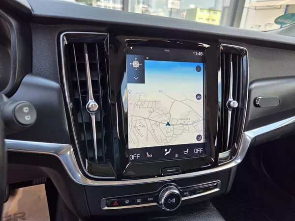 Volvo V90 D4 2.0 140kW - foto 23