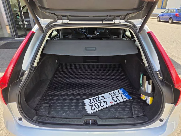 Volvo V90 D4 2.0 140kW - foto 35