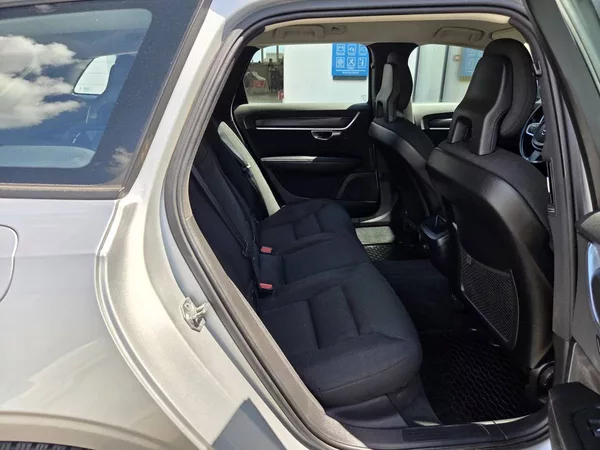Volvo V90 D4 2.0 140kW - foto 38