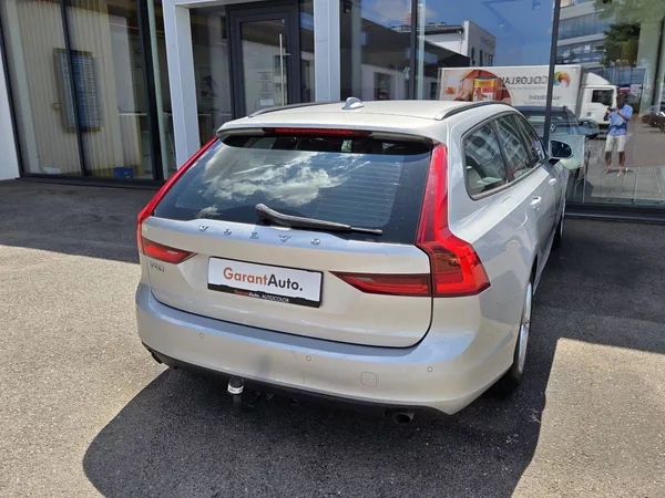 Volvo V90 D4 2.0 140kW - foto 4