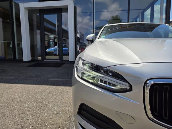 Volvo V90 D4 2.0 140kW - foto 6
