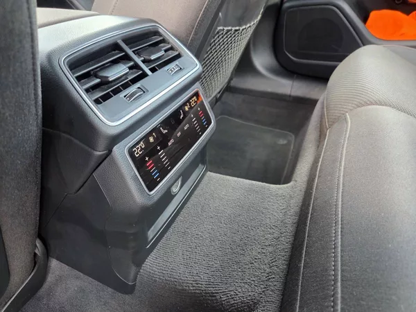 Audi A6 3.0 TDI DSG Quattro - foto 30