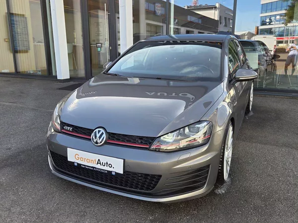 Volkswagen Golf 2.0 GTI
