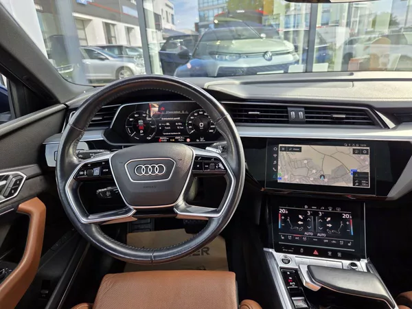 Audi e-tron Quattro 300kW Advanced - foto 17